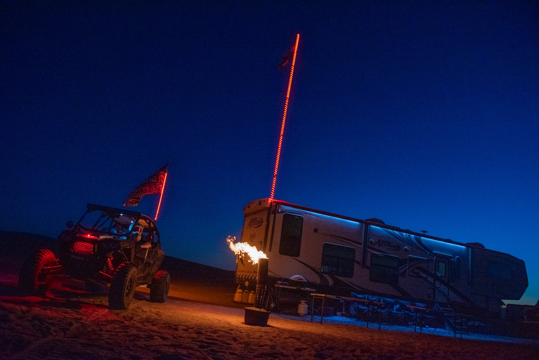 25ft Detachable LED Whip | Illuminate Your Adventure – Dip Whipz